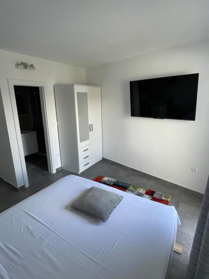 Villa Milena Sweet Apartment-With A Pool Τρογκίρ Εξωτερικό φωτογραφία