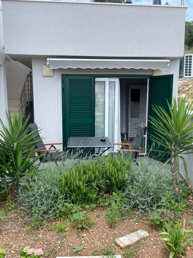 Villa Milena Sweet Apartment-With A Pool Τρογκίρ Εξωτερικό φωτογραφία